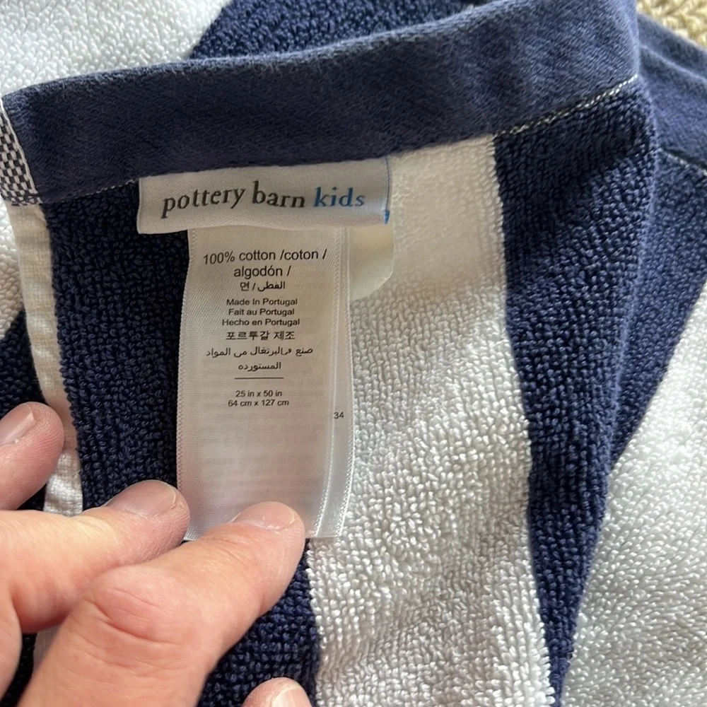 Pottery Barn Kids Navy and White Star & Stripe Beach/Bath Towels